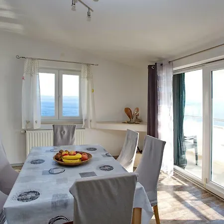 Apartment Lelas *
